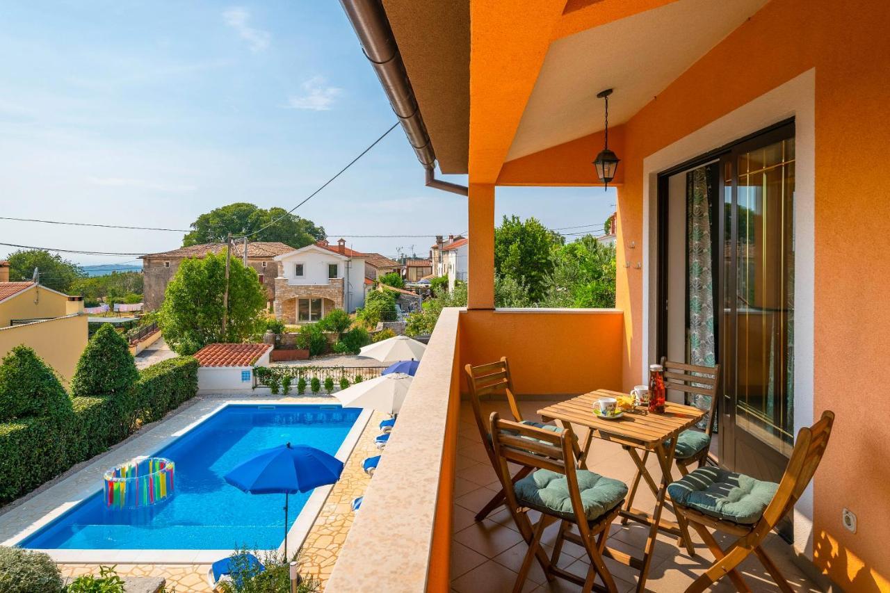 Villa Margerita With Private Pool, Yard And Parking Kaštelir Eksteriør bilde